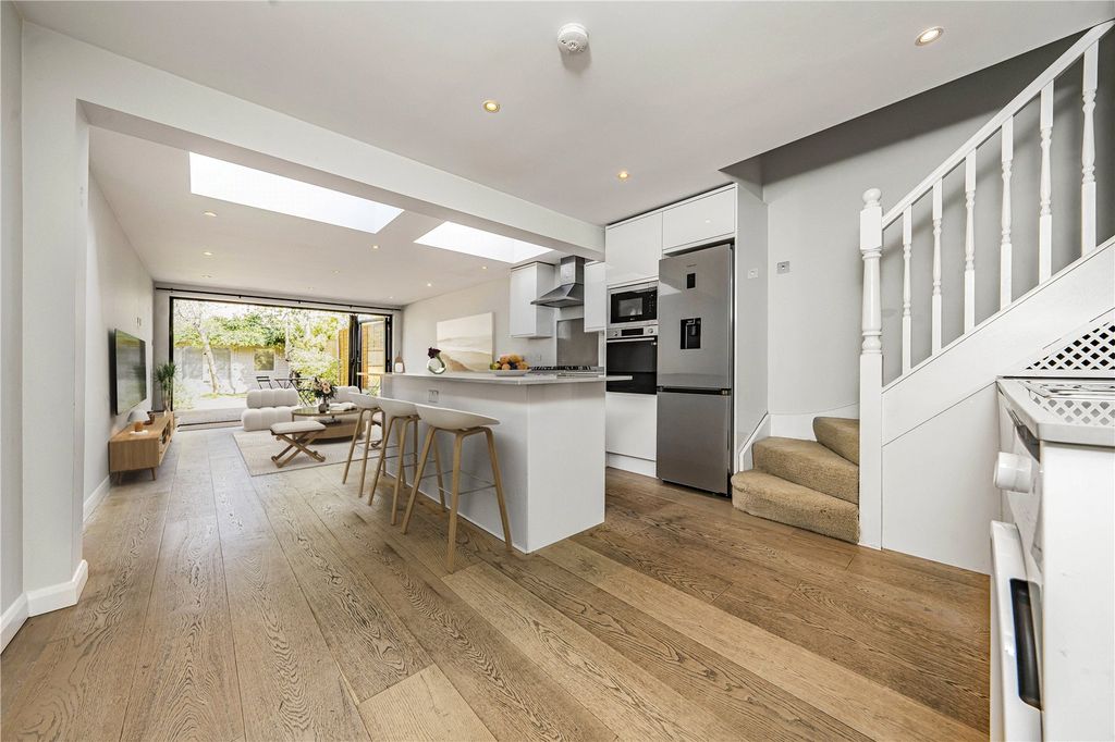 Property photo 3 of 17 Picture No. 27