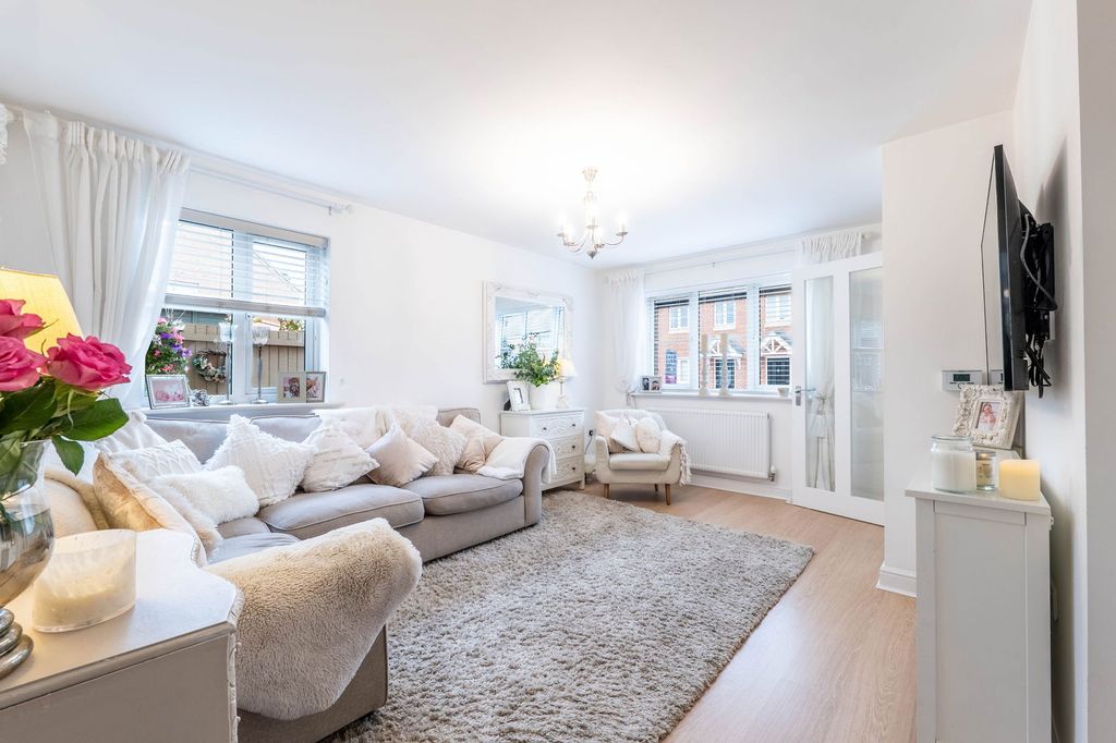 Property photo 3 of 20