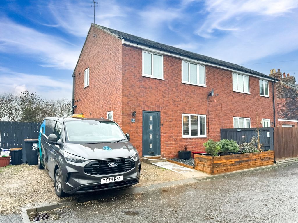 Property photo 1 of 25 Robinson Ewemove Loftus-25