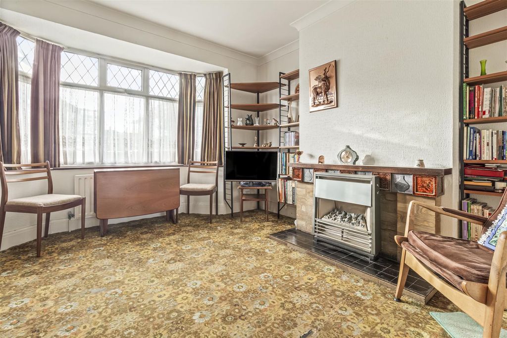 Property photo 3 of 21 86 Balcombe Avenue-010.Jpg
