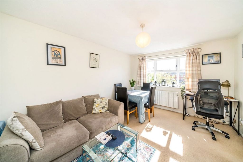 Property photo 2 of 7