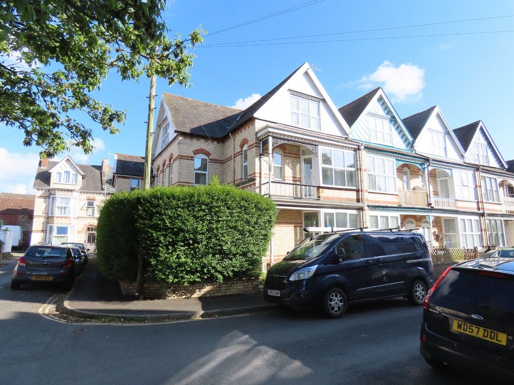 Property photo 1 of 27