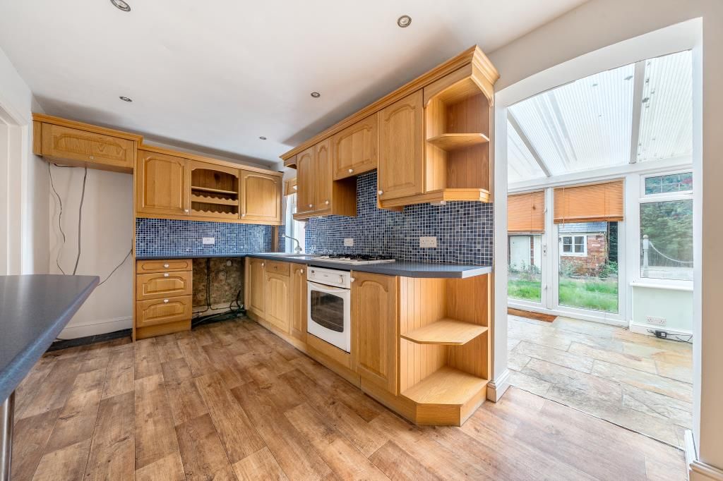 Property photo 2 of 22 Kitchen