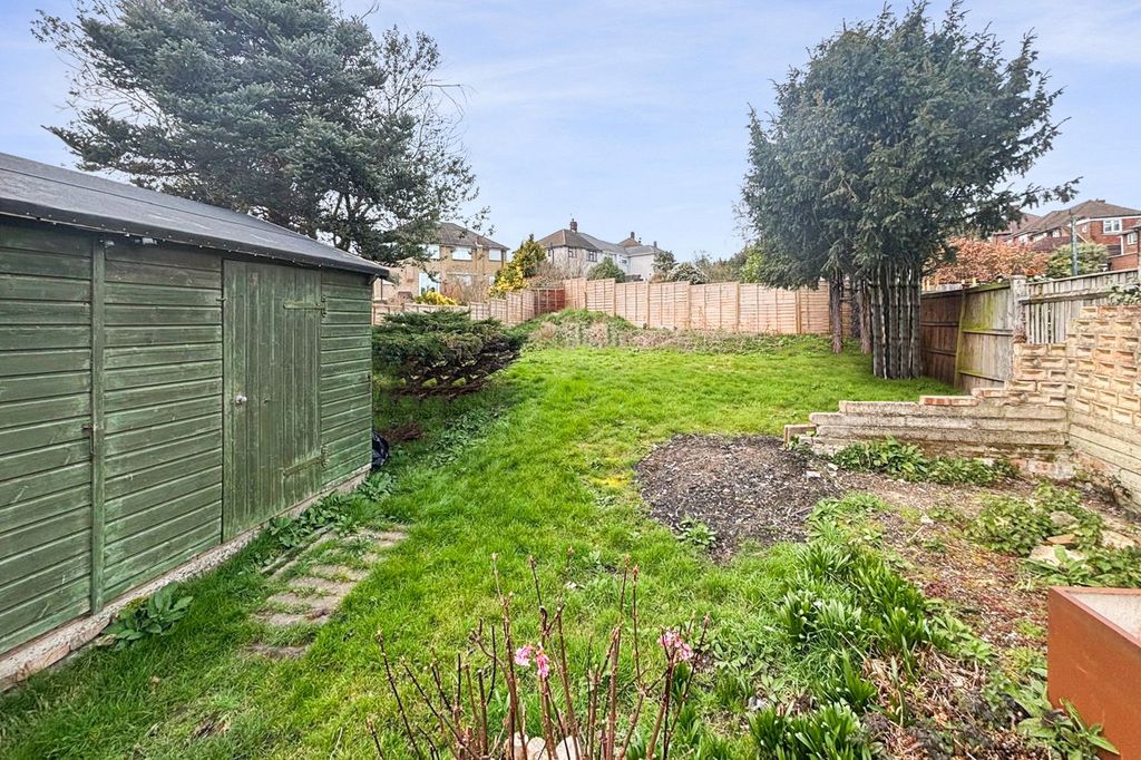 Property photo 3 of 11 Garden