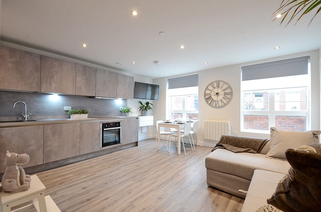 Property photo 1 of 20