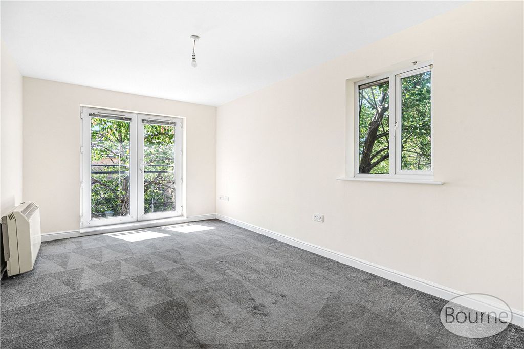 Property photo 2 of 21 Picture No. 48