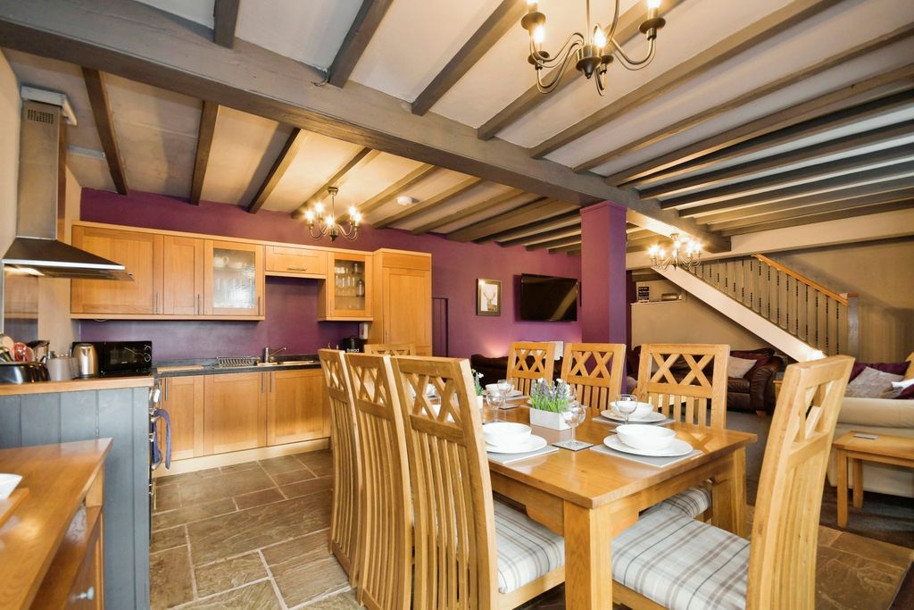 Property photo 2 of 15 Kitchen Diner