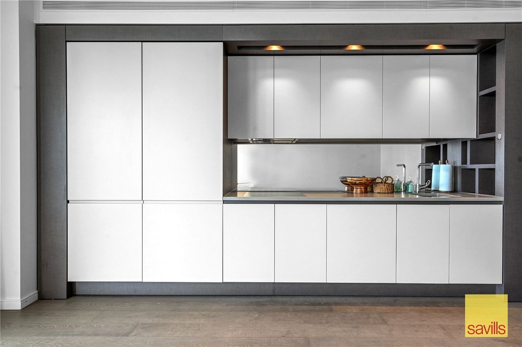 Property photo 3 of 15 Kitchen