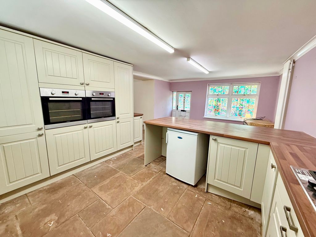 Property photo 3 of 30