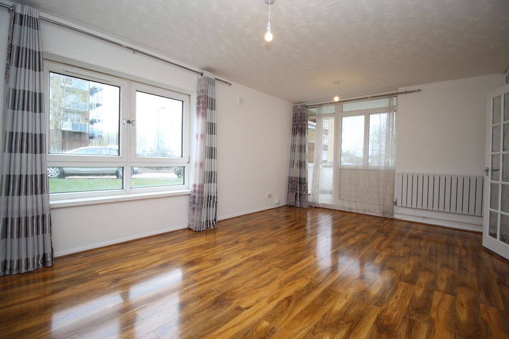 Property photo 3 of 9 Living Room