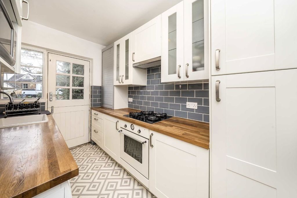 Property photo 3 of 5