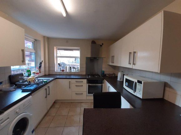 Property photo 1 of 11 Kitchen2.Jpg