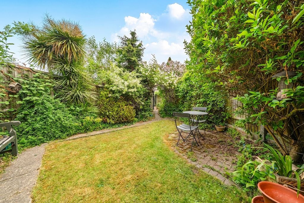 Property photo 2 of 18