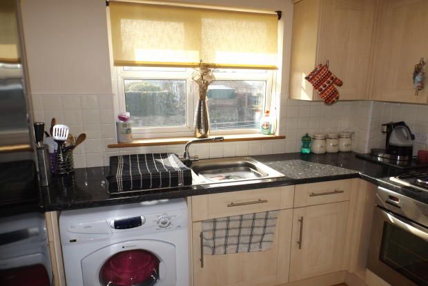 Property photo 3 of 9 Kitchen