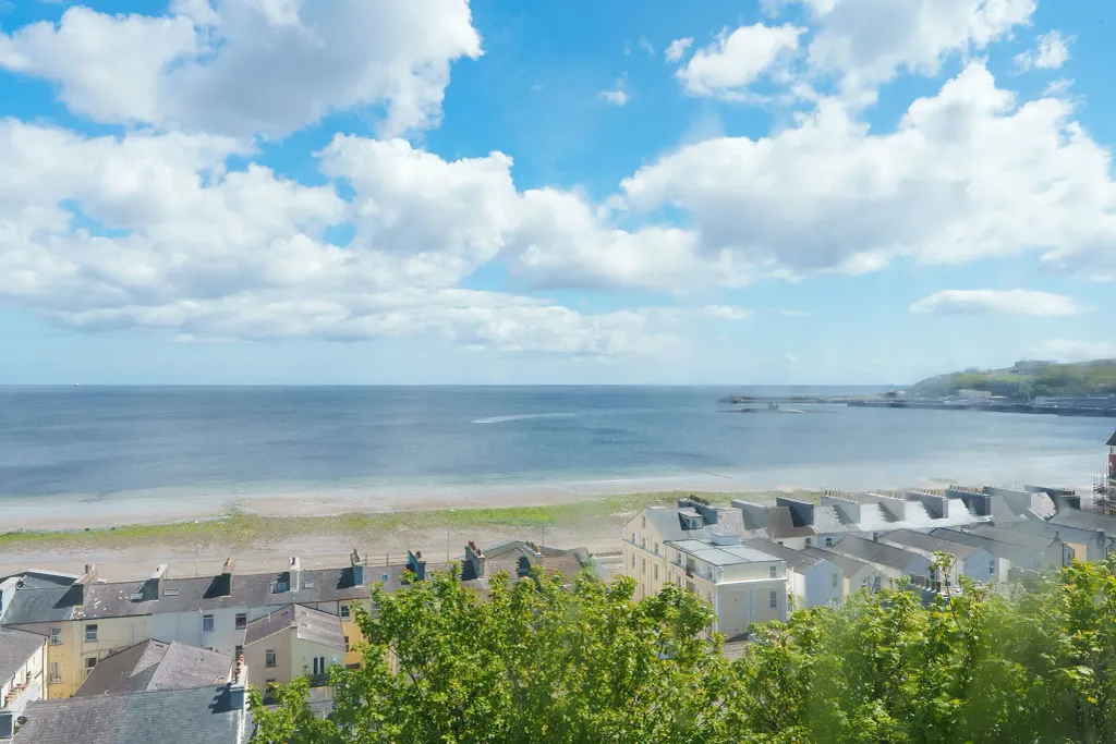 Additional image 4 of 3 bed flat for saleFlat 7, 1-2 Woodville Terrace, Douglas IM2