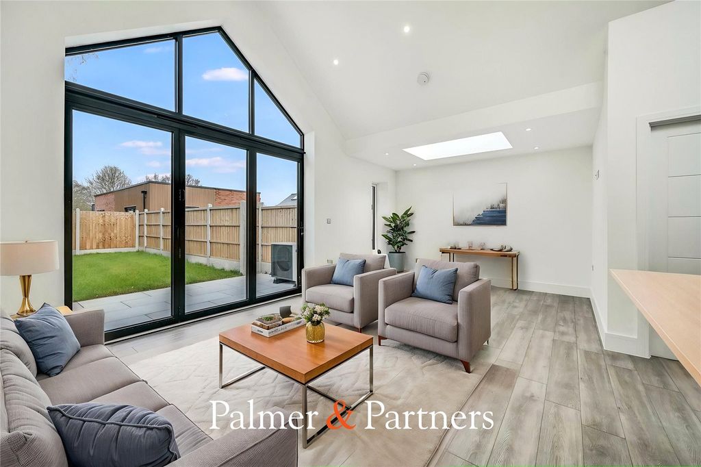 Property photo 1 of 20 Picture No. 25