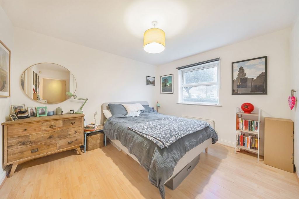 Property photo 3 of 5