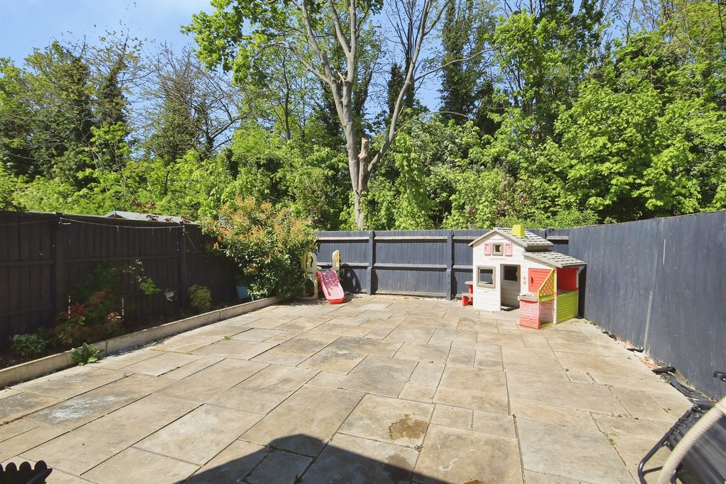 Property photo 3 of 3