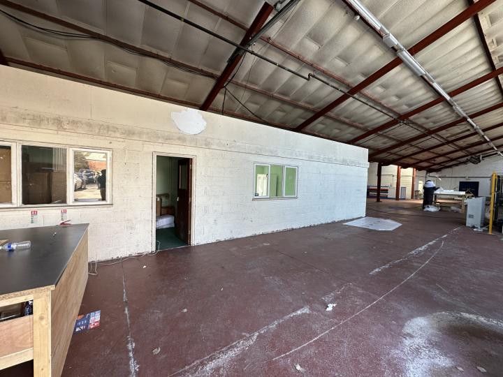 Property photo 3 of 16