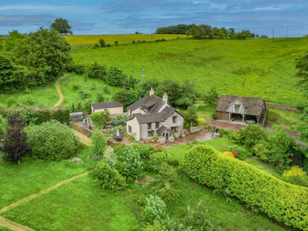 Property photo 1 of 50