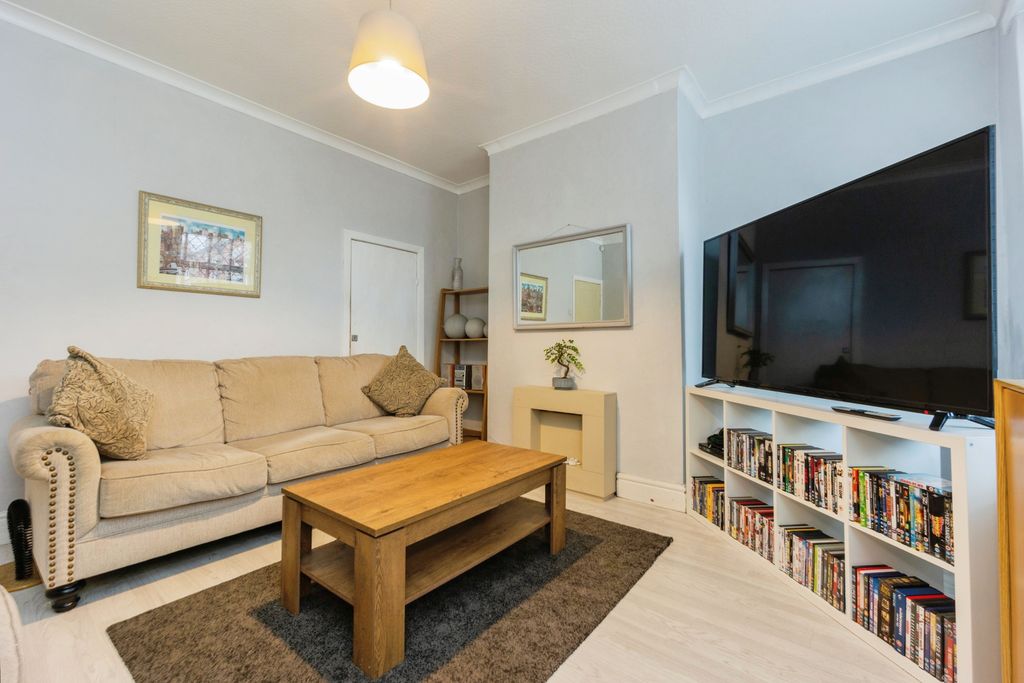 Property photo 2 of 15