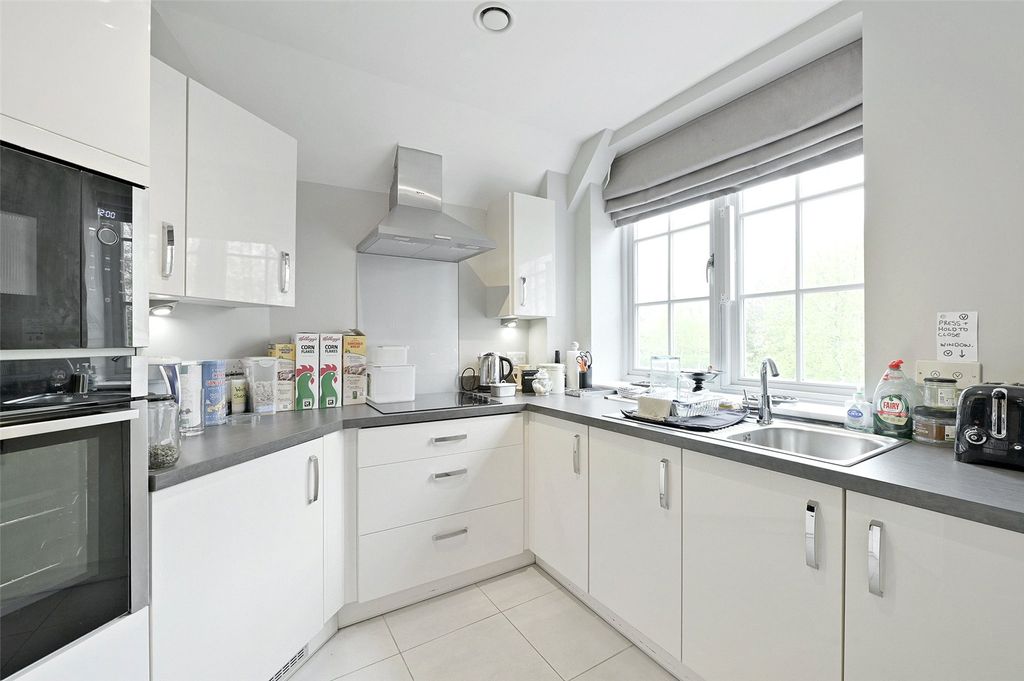 Property photo 3 of 15 Picture No. 04