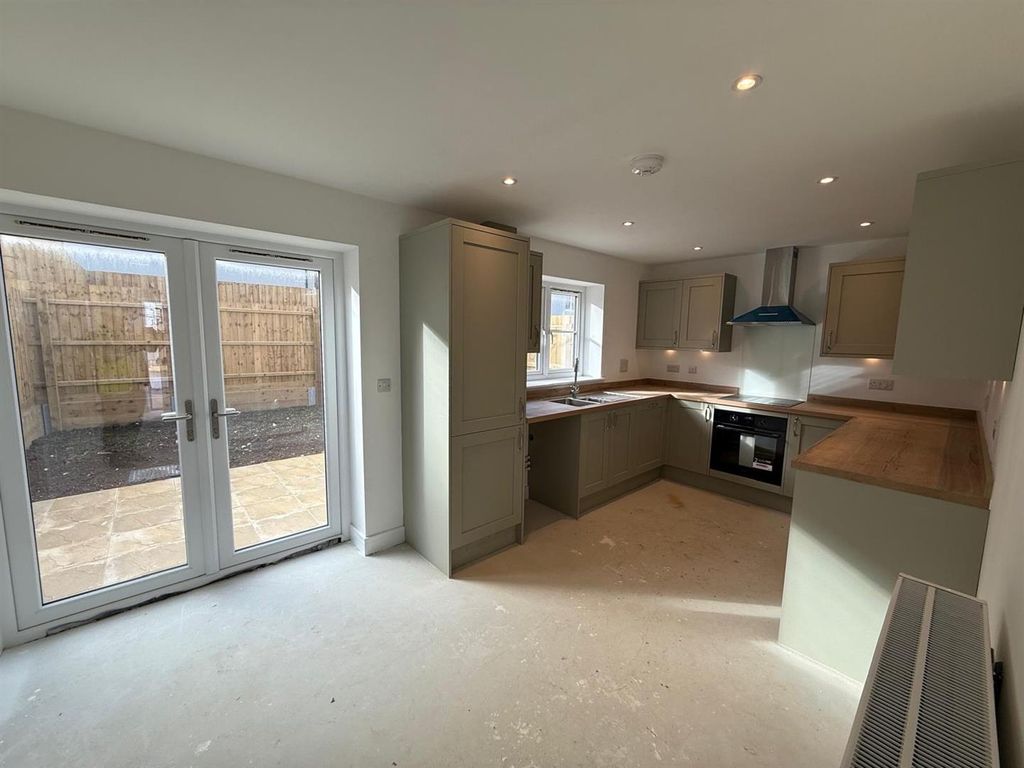 Property photo 3 of 13 Plot 364 Kitchen Diner.Jpeg