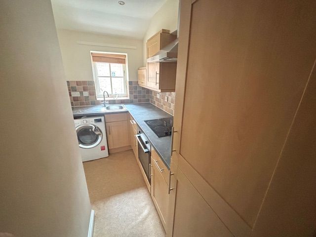 Property photo 3 of 6 Kitchen