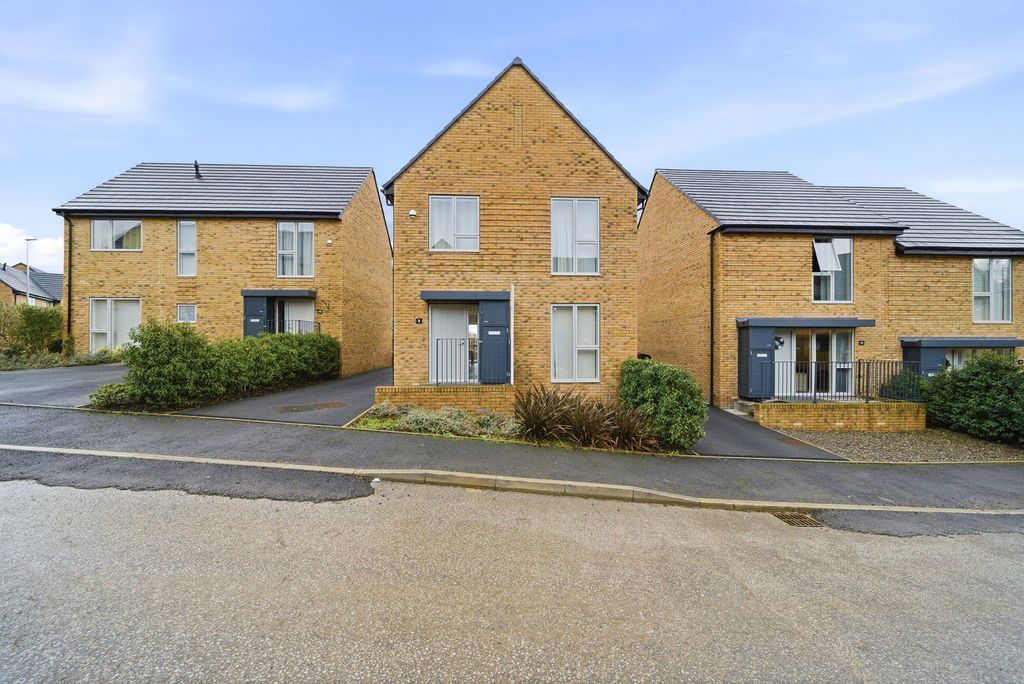 Property photo 1 of 46