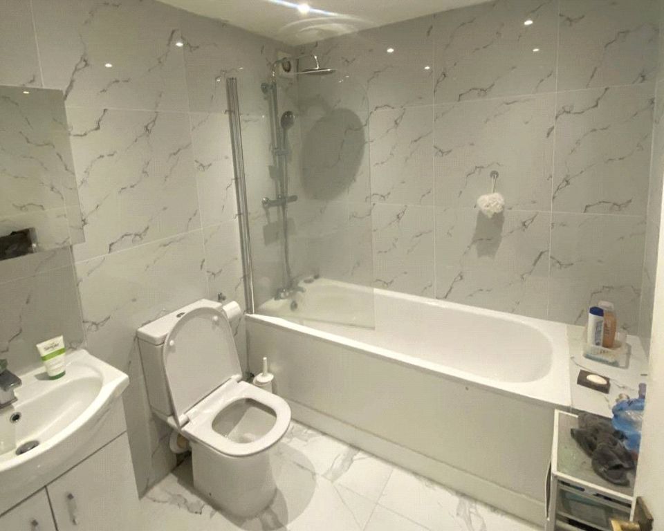 Property photo 2 of 5 Picture No. 17