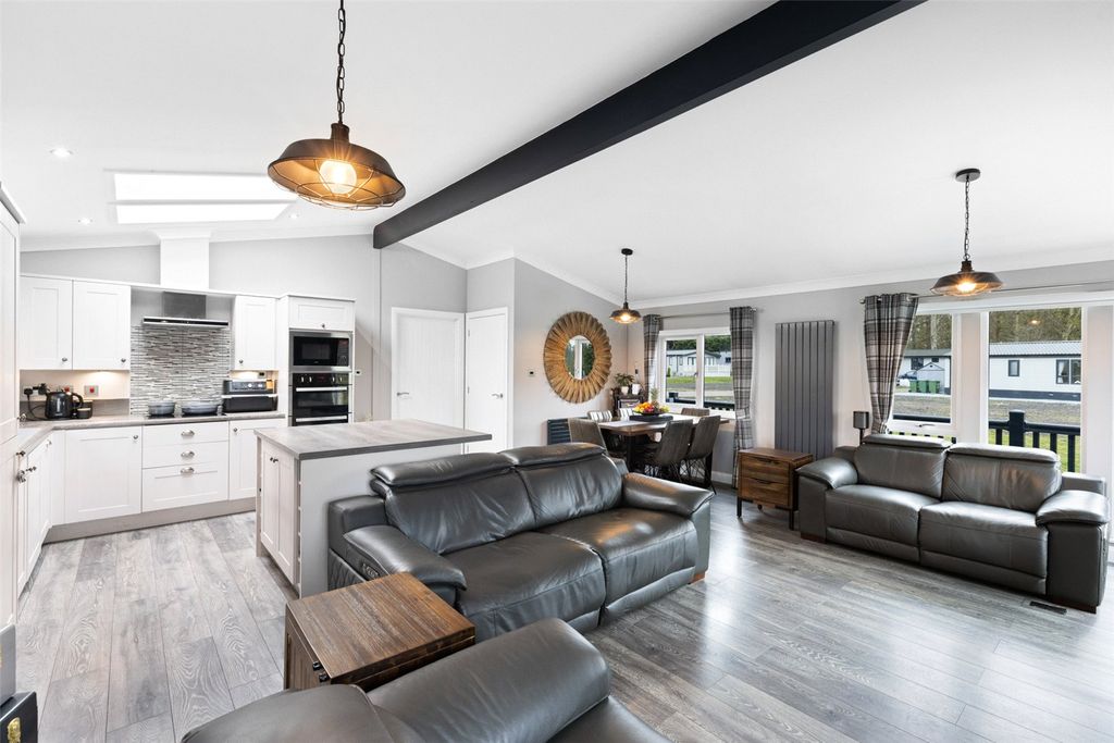 Property photo 3 of 19 Living Room