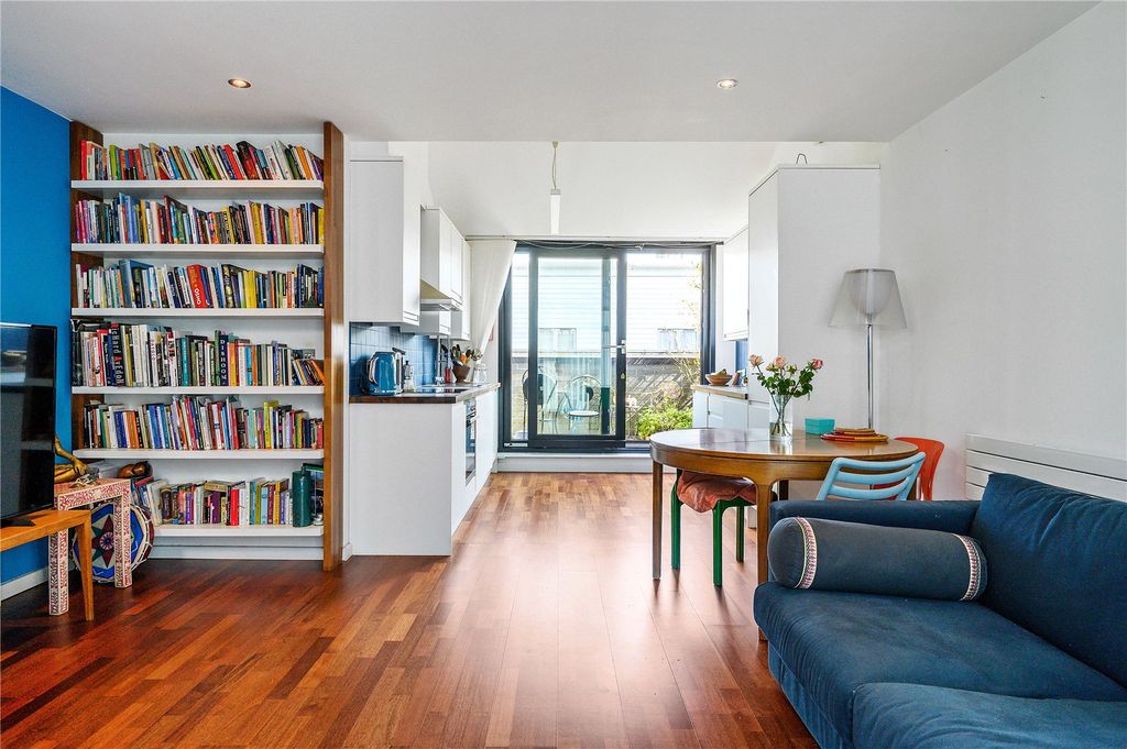 Property photo 1 of 17 Reception Room