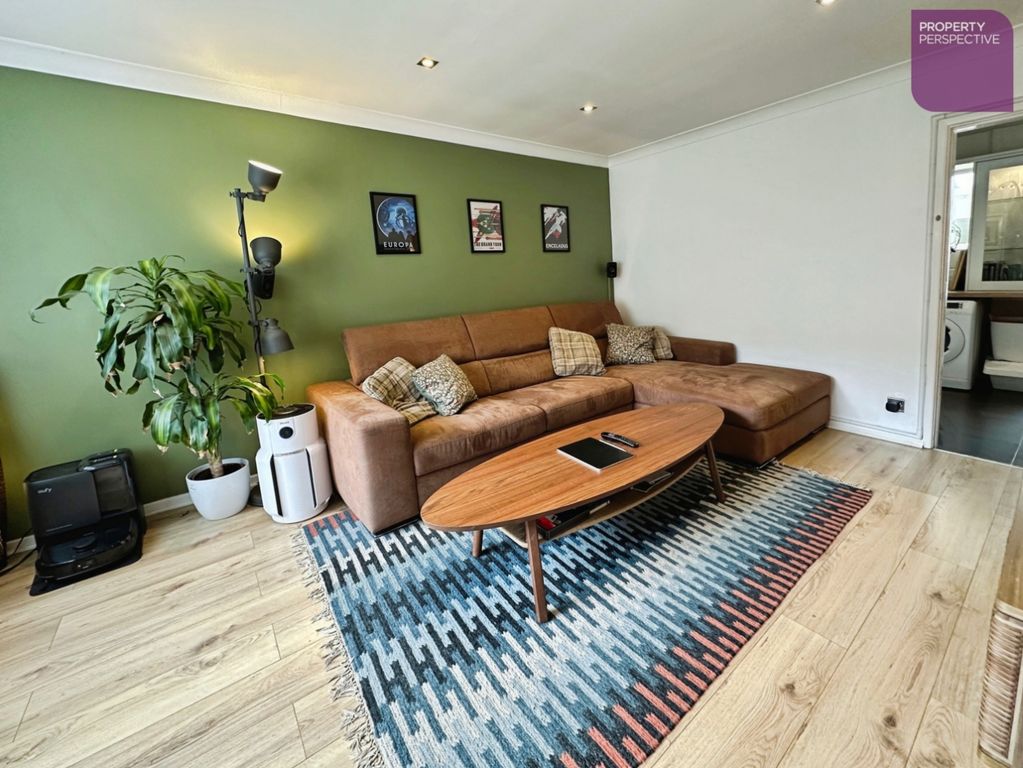 Property photo 3 of 12 Pbox-Img.Jpg