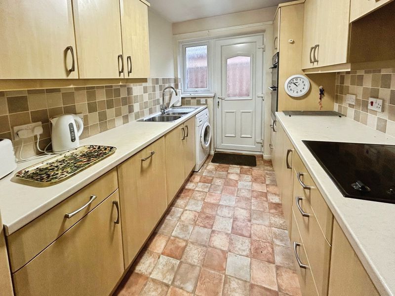 Property photo 3 of 8 Photo 5