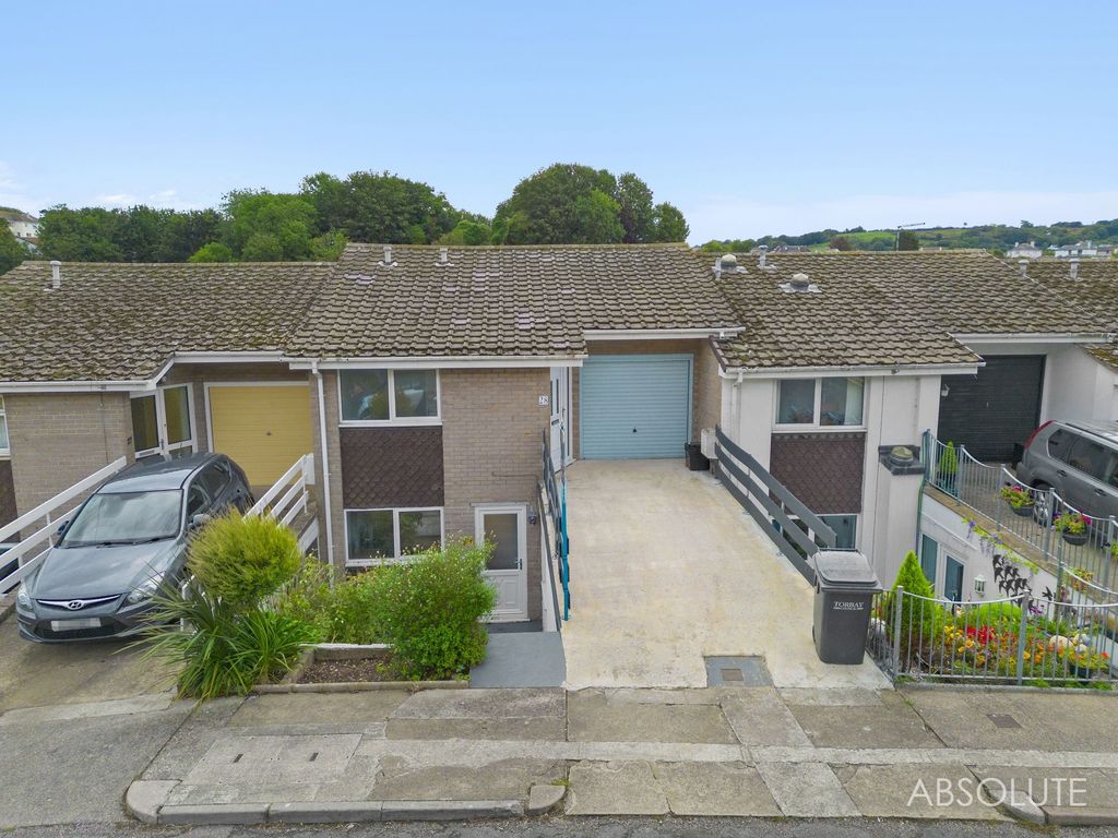 Property photo 1 of 33