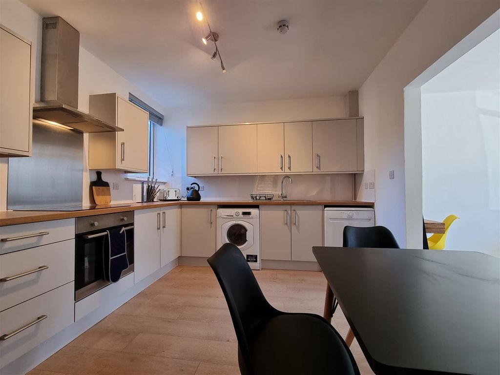 Property photo 2 of 6 Kitchen2.Jpg