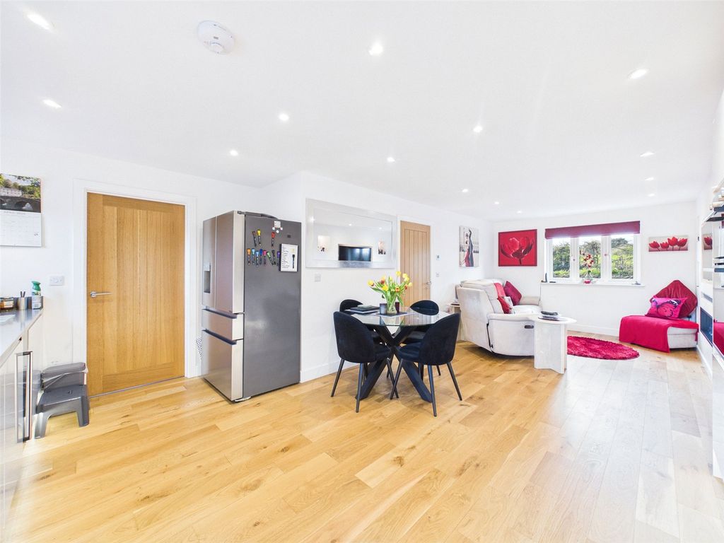 Property photo 2 of 20 Picture No. 43