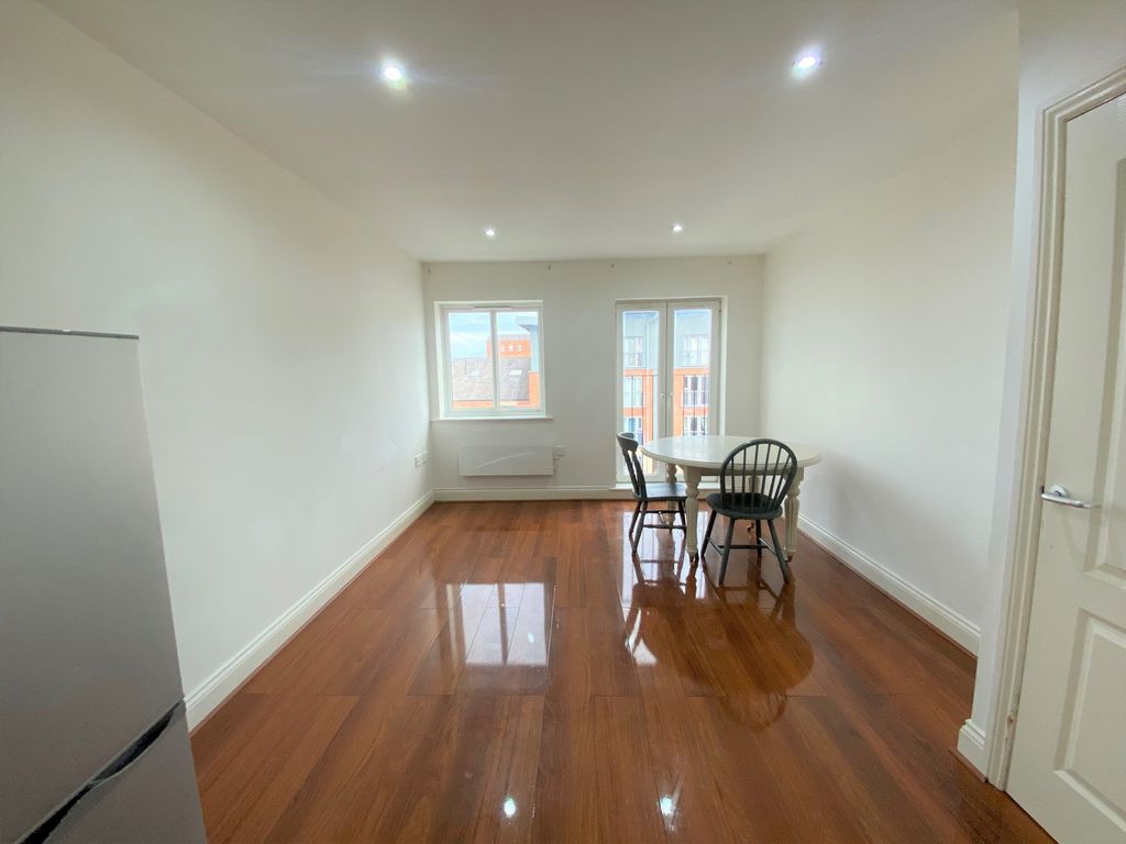 Property photo 2 of 6