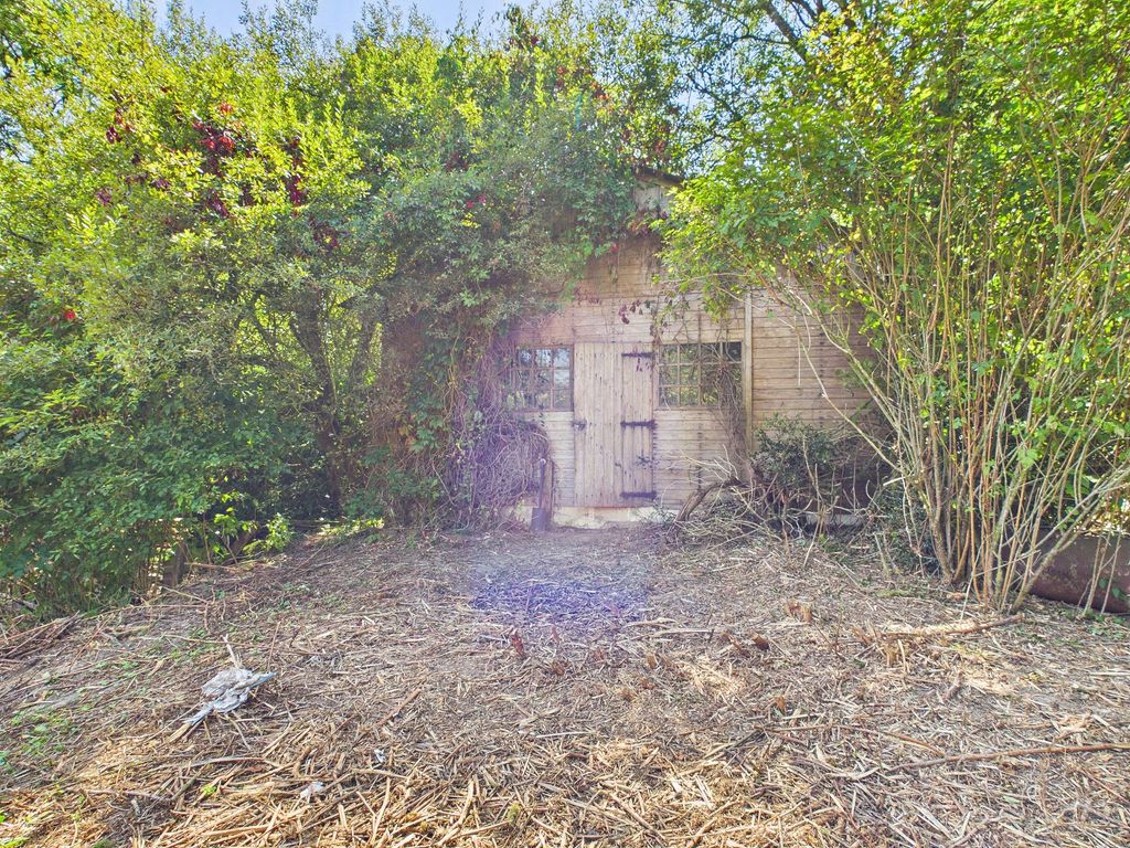 Property photo 3 of 10