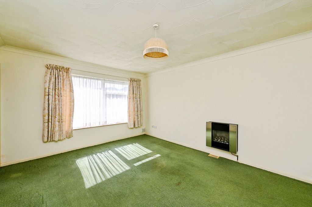 Property photo 3 of 19 Pbox-Img.Jpg