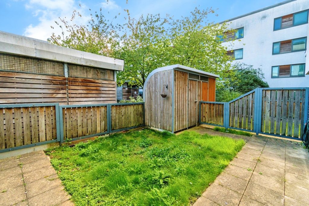 Property photo 2 of 14 Photo