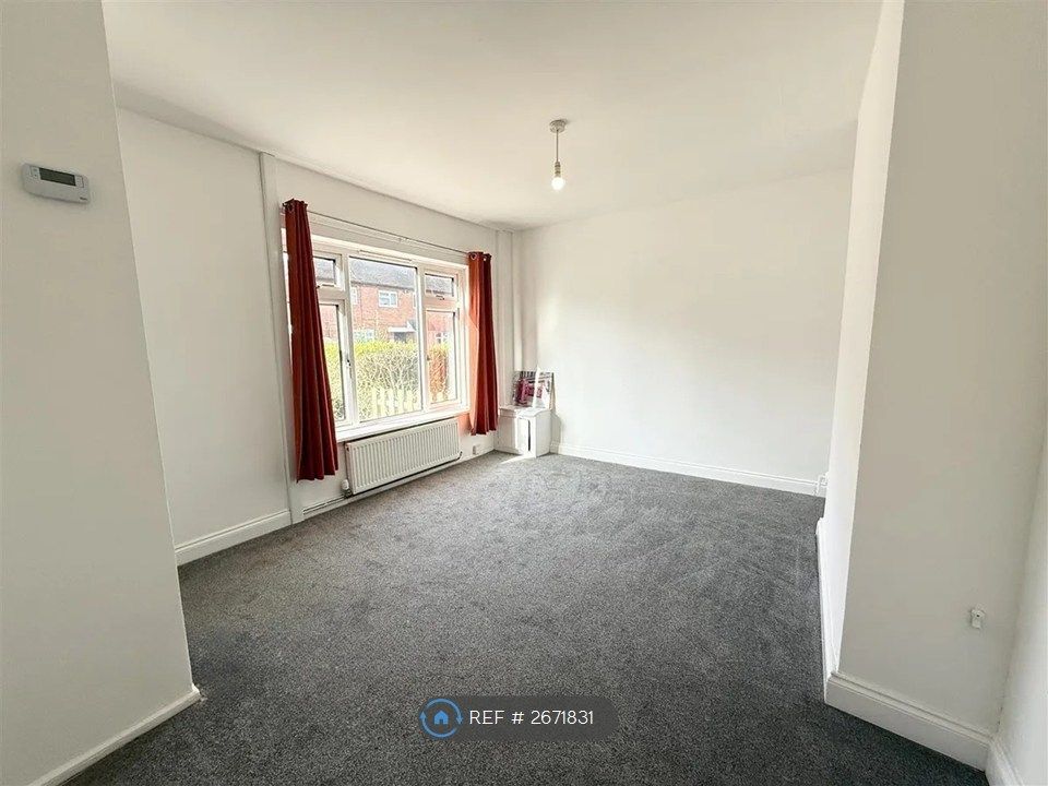 Property photo 3 of 12 Living Room