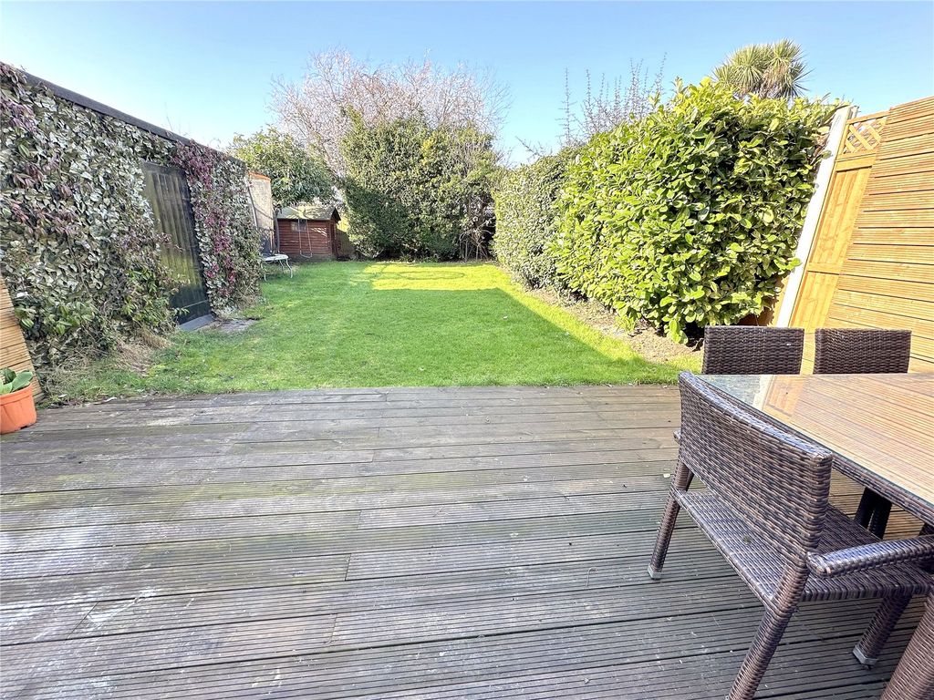 Property photo 3 of 16 Garden