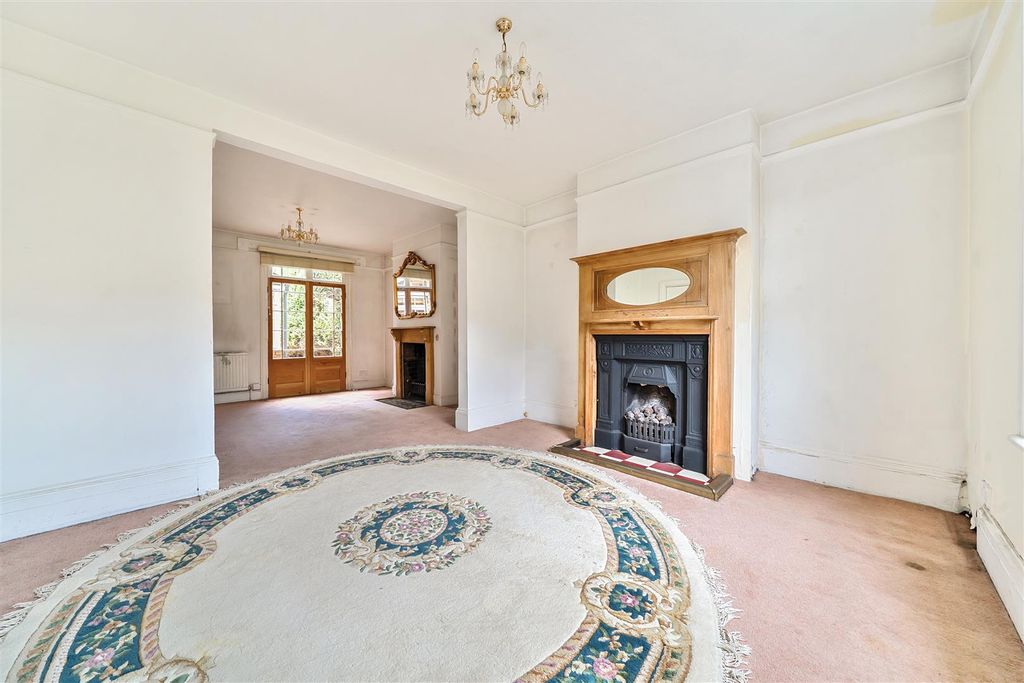 Property photo 2 of 21 Sitting Room H.Jpg