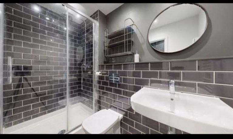 Property photo 3 of 6 Photo 4