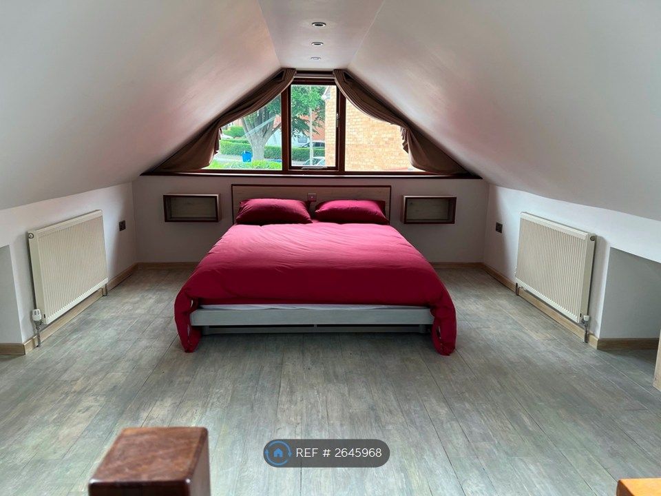 Property photo 3 of 4 Bedroom