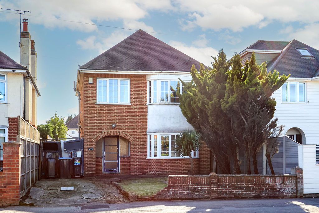 Property photo 1 of 17