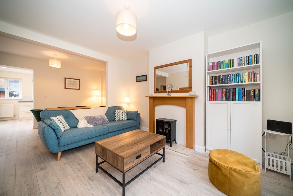 Property photo 3 of 19