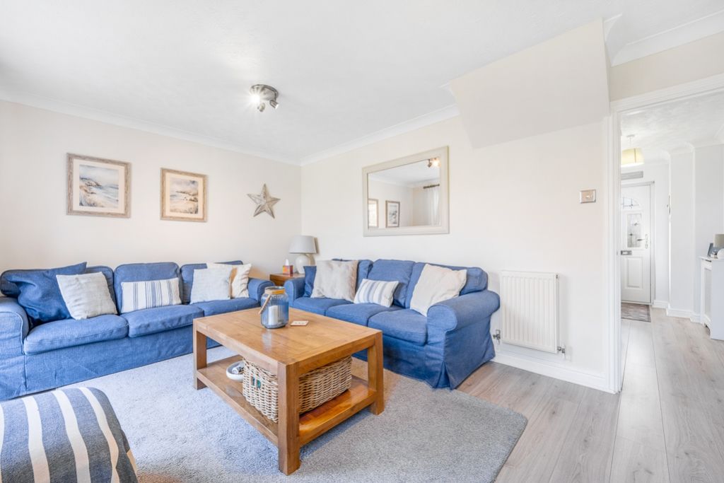 Property photo 2 of 29 2 St Marys Gardens (Cowbit)-21