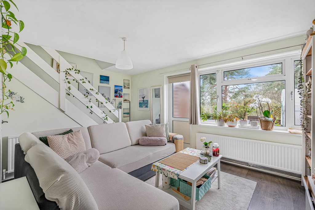 Property photo 3 of 14 18_77104.Jpg